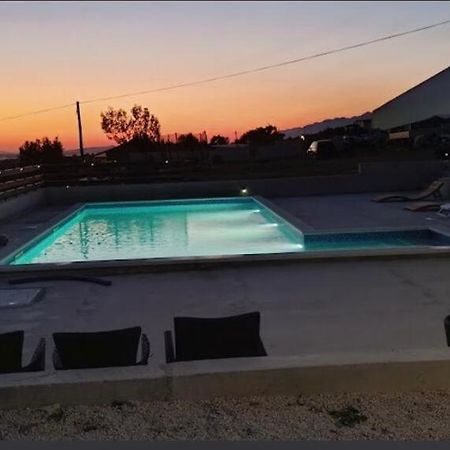Apartmani Niko 1 Radovin Bagian luar foto